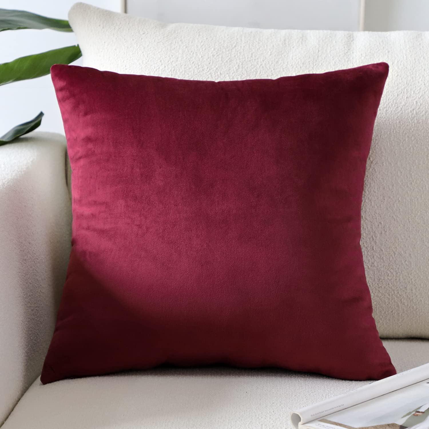 Artistic Comfort: Velvet Pillow Covers for Luxe Living Spaces