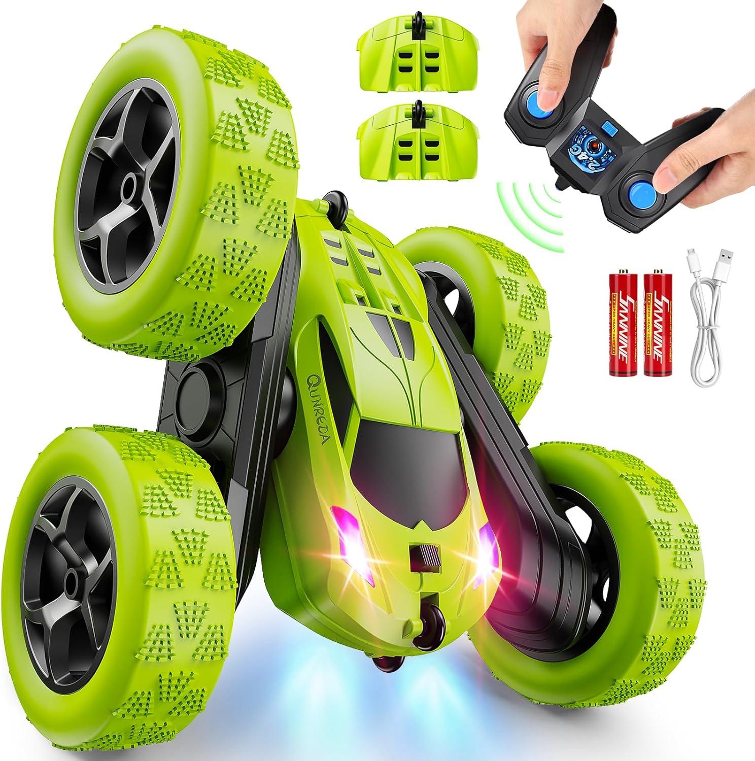 RC Cars Stunt Showdown: Fun for Kids This Holiday Season!