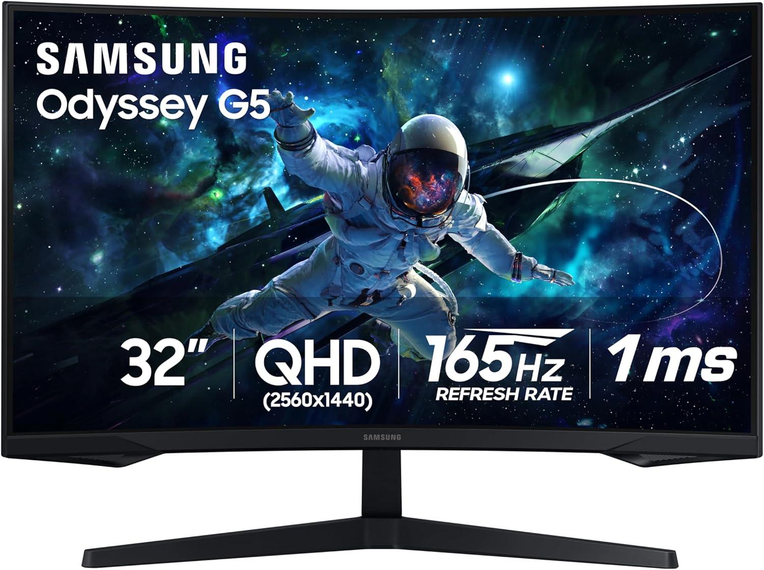 Gaming Monitor Showdown: Curved vs. Flat for 2024 Gameplay