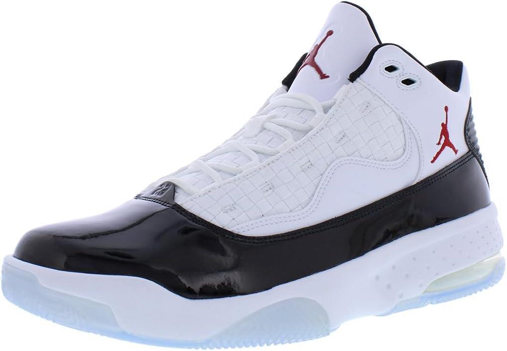 NIKE Basketball Shoes: Tested Comfort vs. Performance Debate