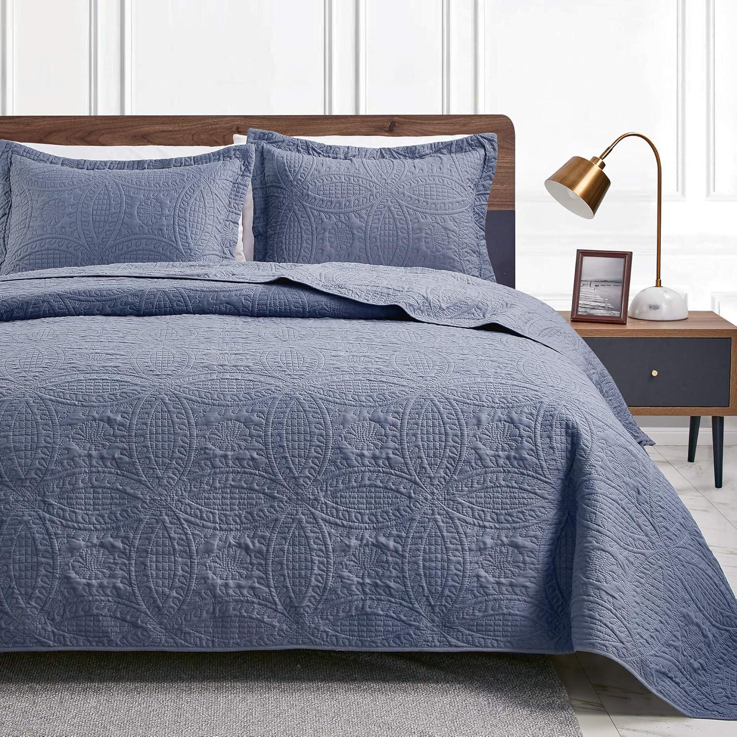 Surprising All-Season Bedside Win: Modern Coin Quilt Tested Against Lightest Summer Shams